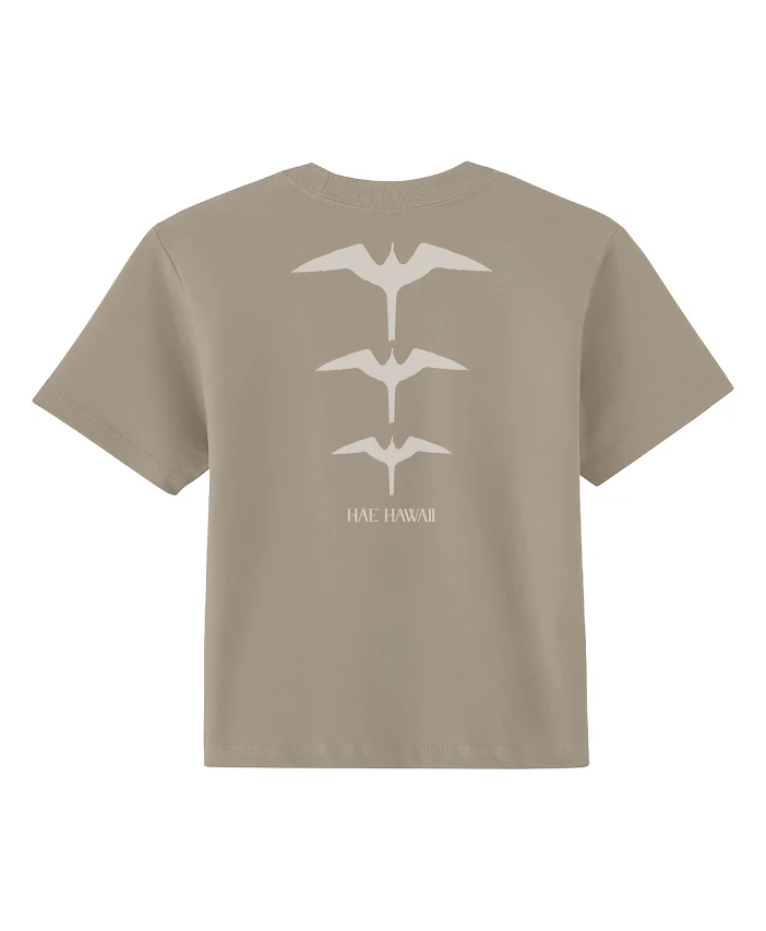 Aloha Nui 'Iwa Crop Tee in Tan - Image 4