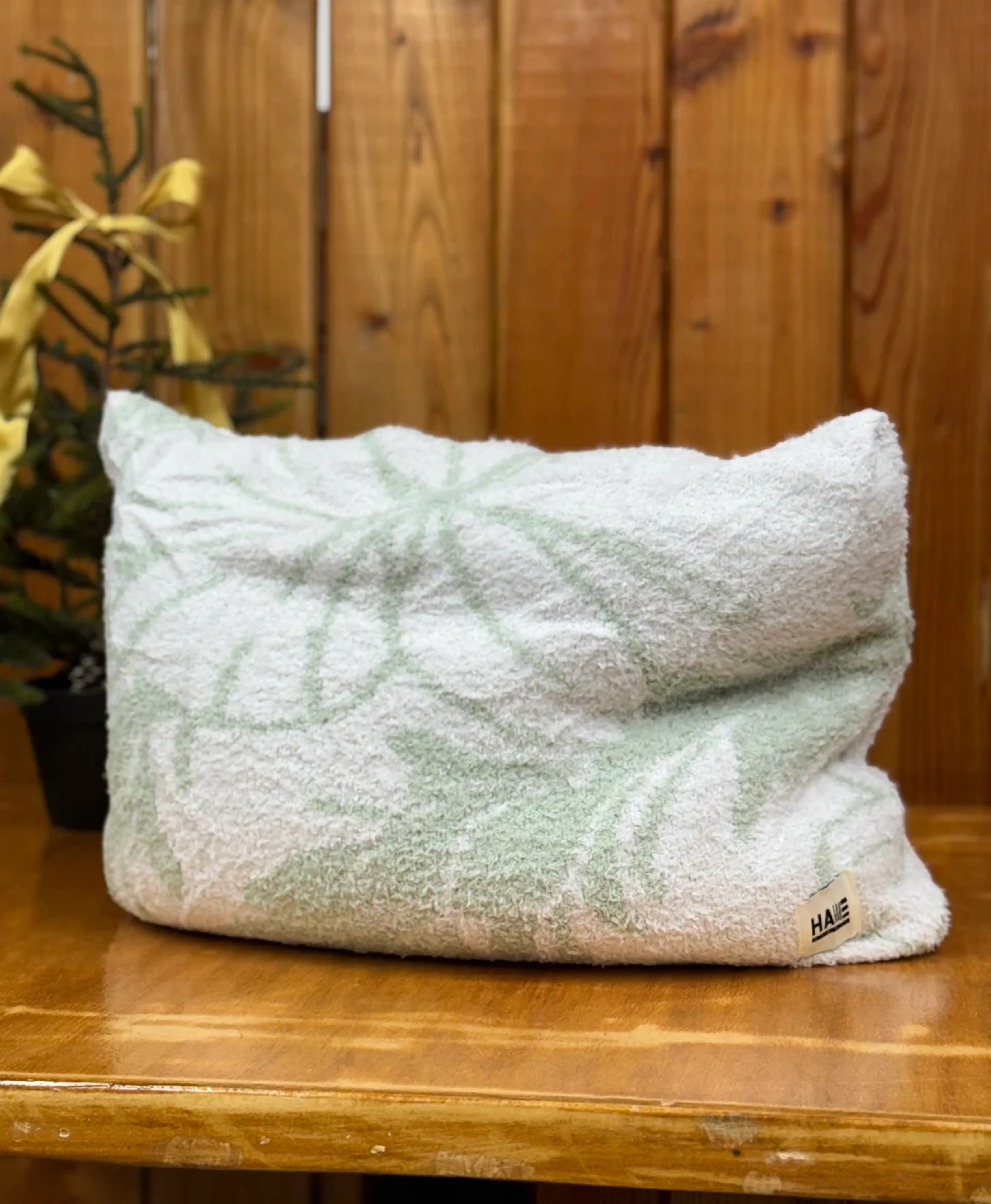Huaka'i Travel Blanket - Awaphui - Image 4
