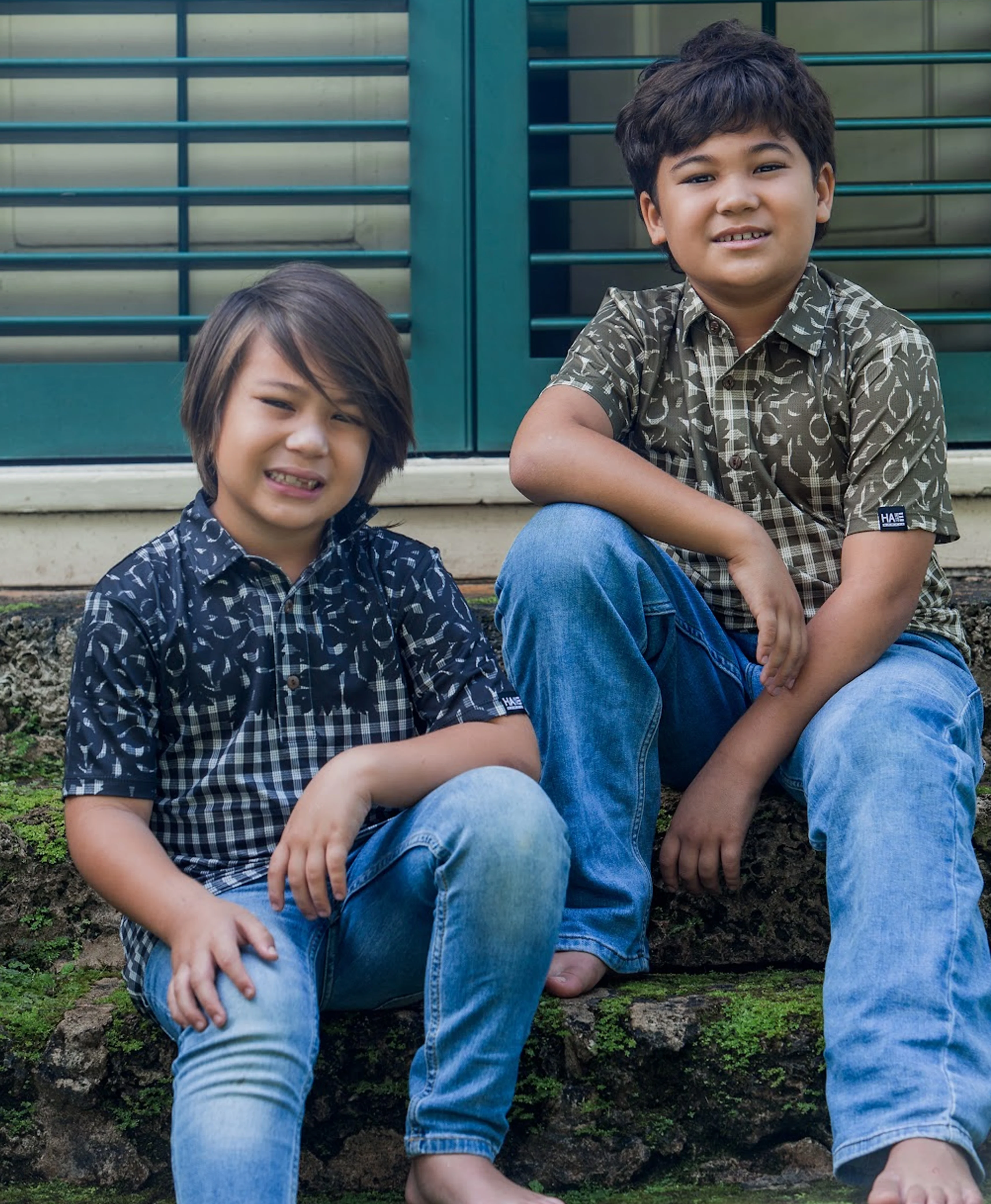 Palaka Kuiki Keiki Pullover in Black - Image 3